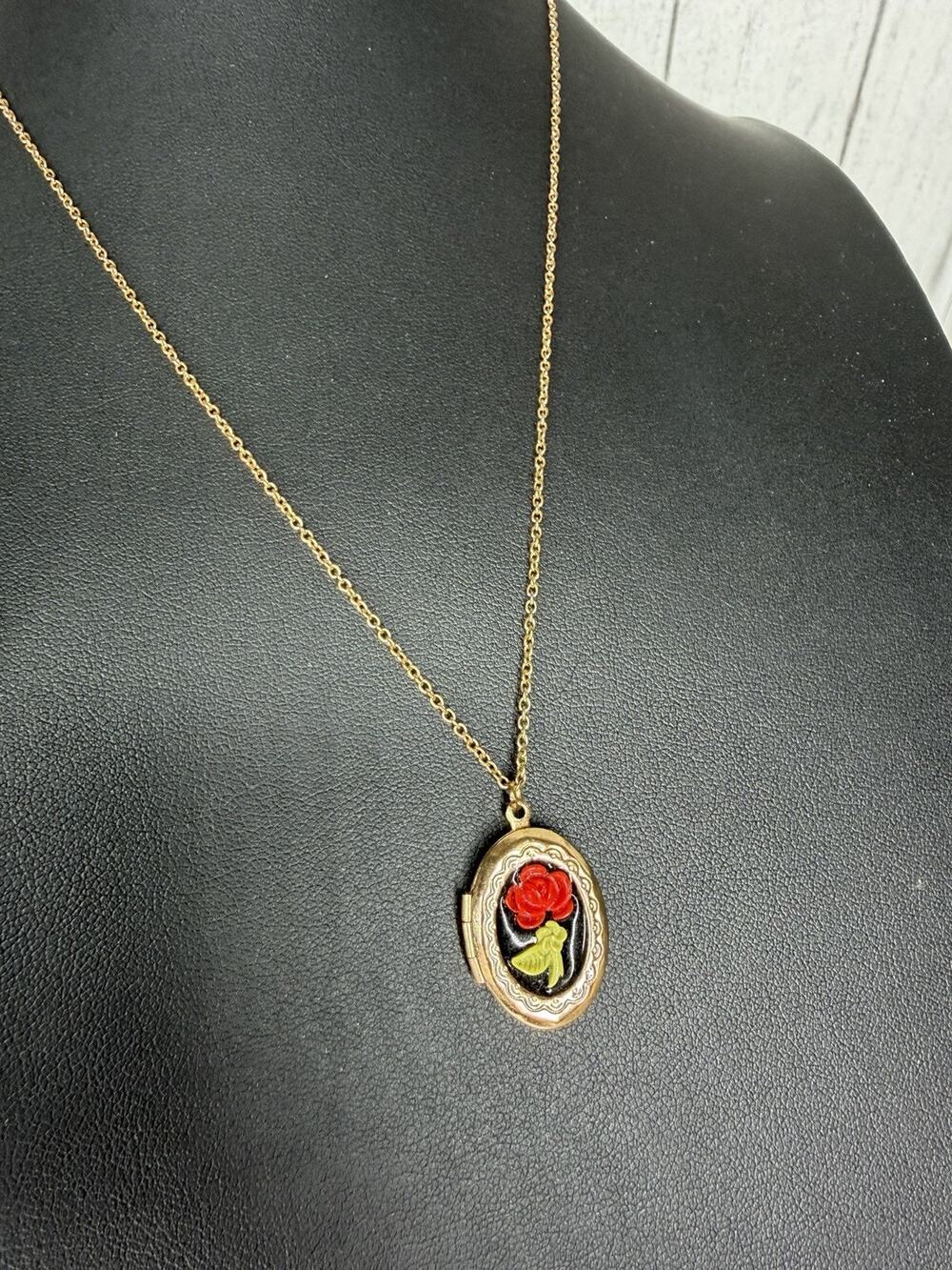 Vintage Gold Tone Red Rose Locket Pendant Necklace Oval Flower Dainty